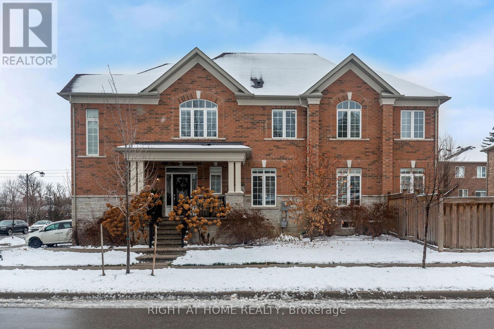 Property image for 102 UPPER CANADA COURT|Halton Hills (Georgetown), Ontario L7G0L2