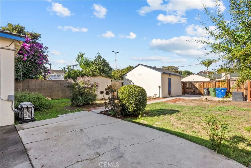 Additional image 37 of 16731 Victory Boulevard, Van Nuys, CA 91406