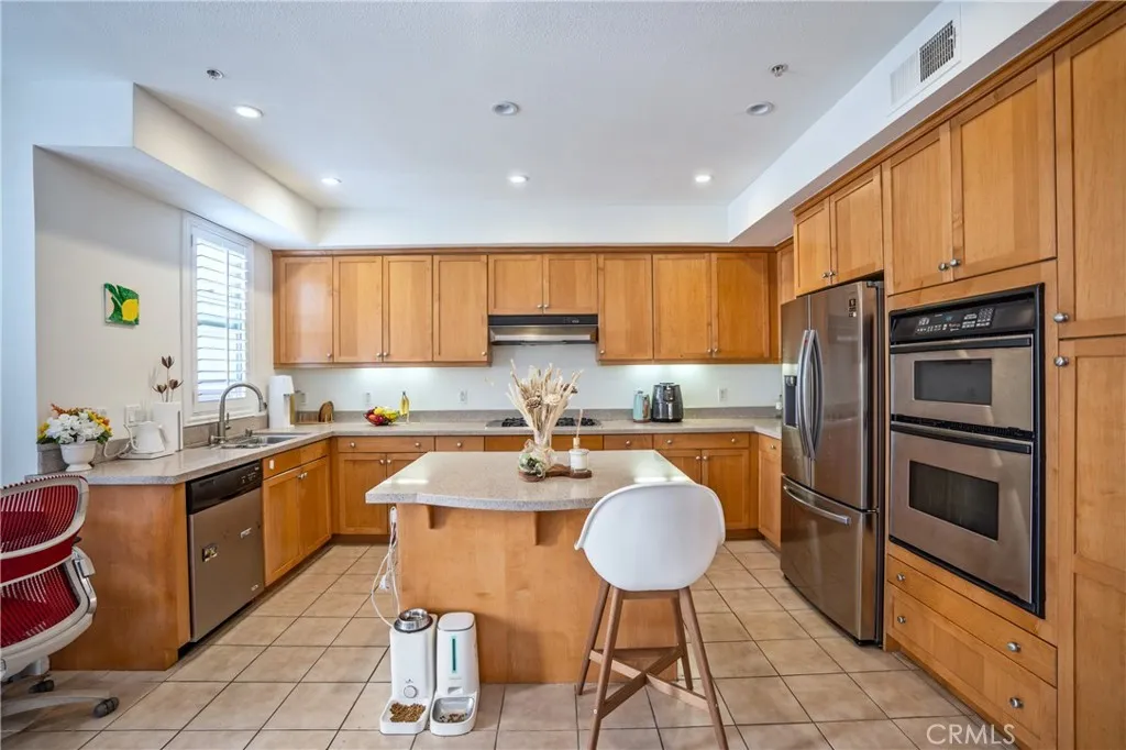 Additional image 14 of 201 E Angeleno Avenue Unit 206, Burbank, CA 91502