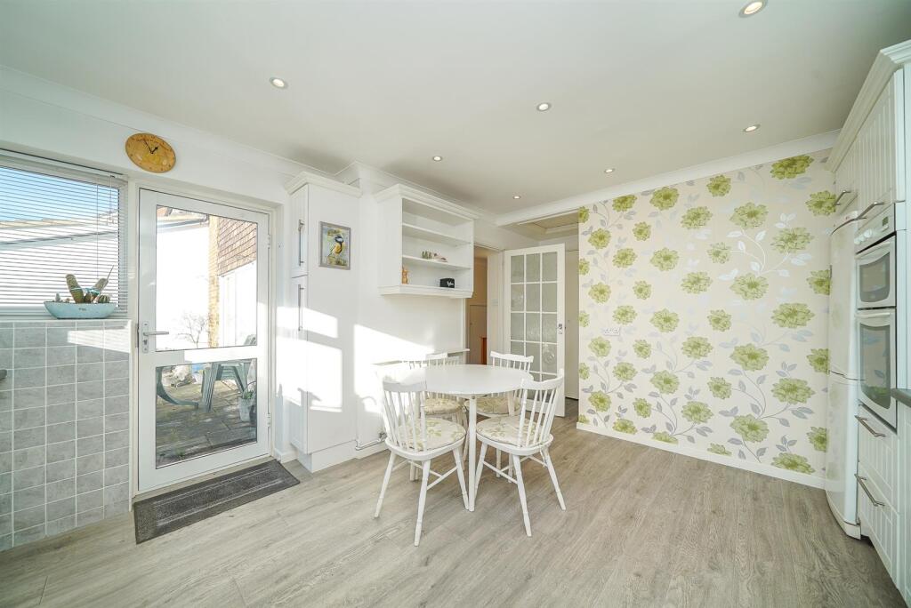 Additional image 10 of Hopground Close, St. Albans