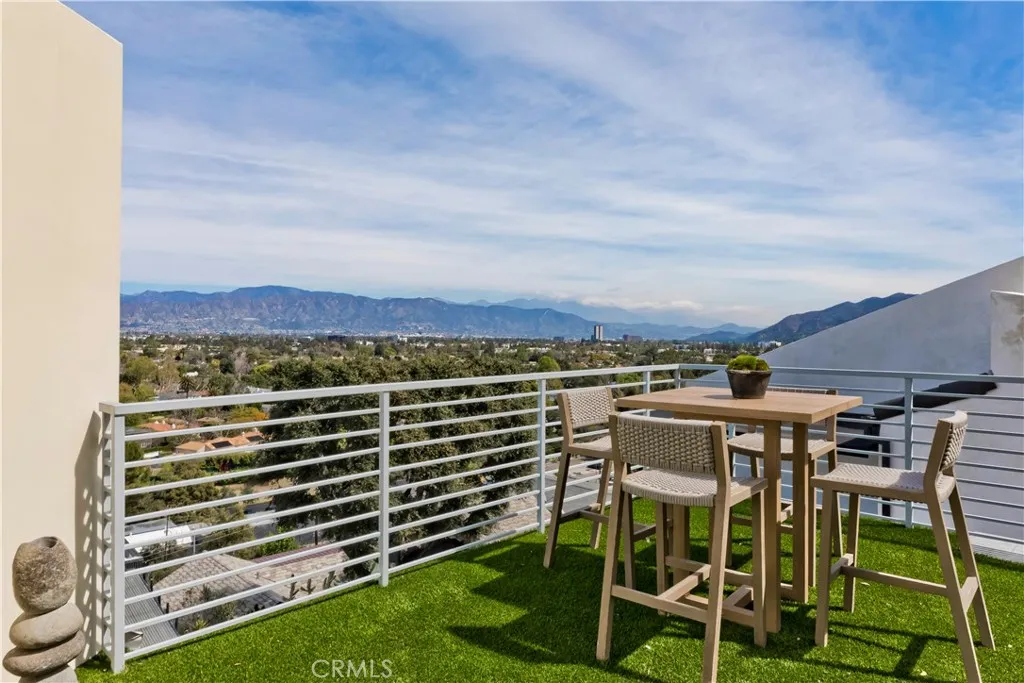 Additional image 35 of 11698 Picturesque, Studio City, CA 91604