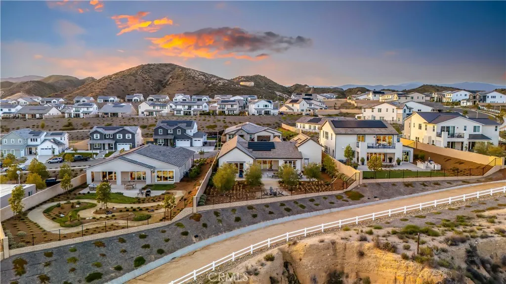 Additional image 113 of 28908 Saddle Circle, Castaic, CA 91384