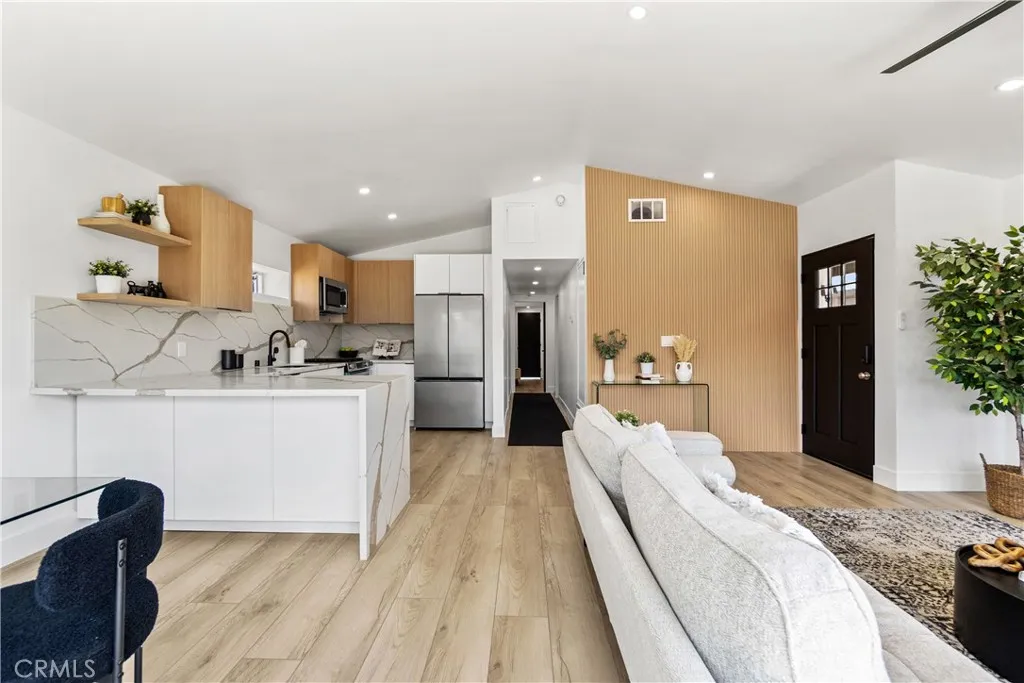 Additional image 7 of 530 W Cypress St, Compton, CA 90220