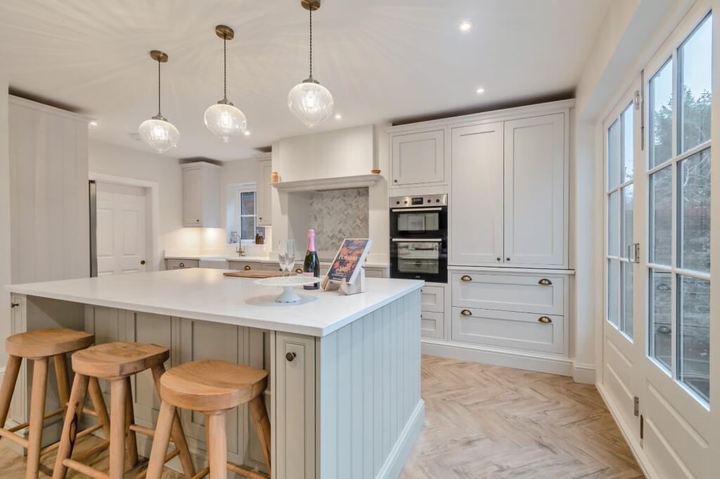 Additional image 5 of London Road, St. Albans, Hertfordshire