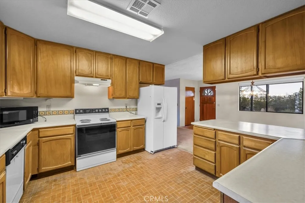 Additional image 73 of 9467 N Star Trl, Morongo Valley, CA 92256