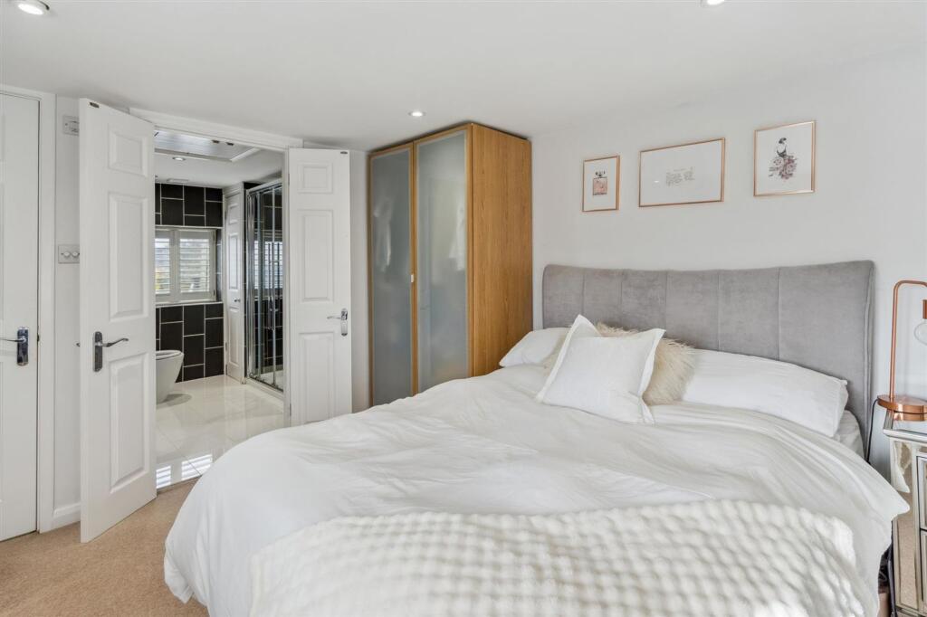 Additional image 21 of Coursers Road, Colney Heath, AL4