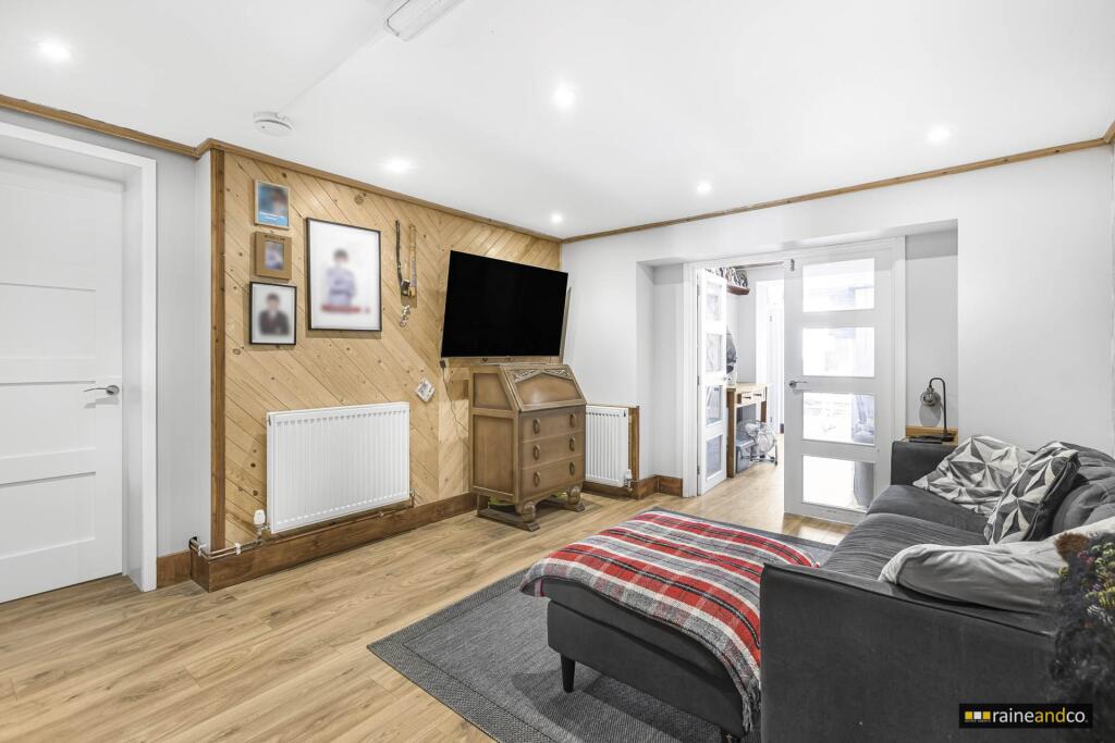 Additional image 6 of Aldykes, Hatfield