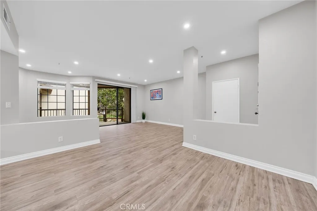 Additional image 52 of 2559 Plaza Del Amo Unit 215, Torrance, CA 90503