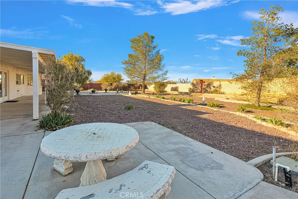 Additional image 45 of 16620 Iwa Rd, Apple Valley, CA 92307