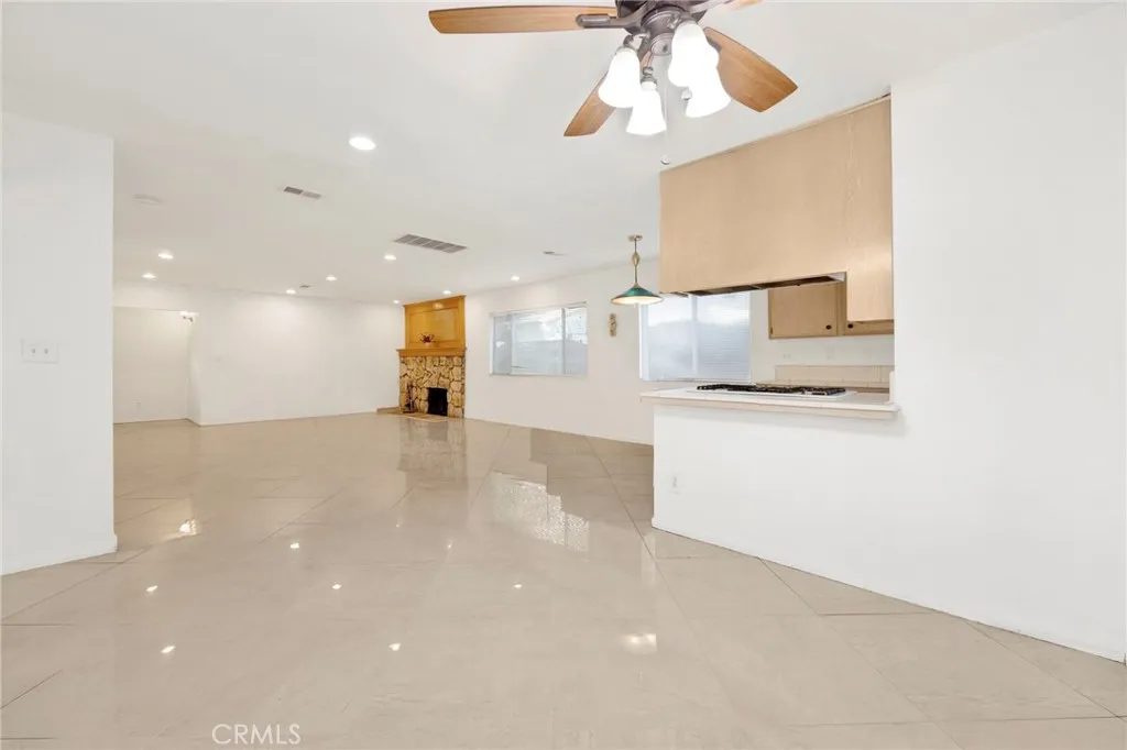 Additional image 6 of 15901 Lassen Street, North Hills, CA 91343