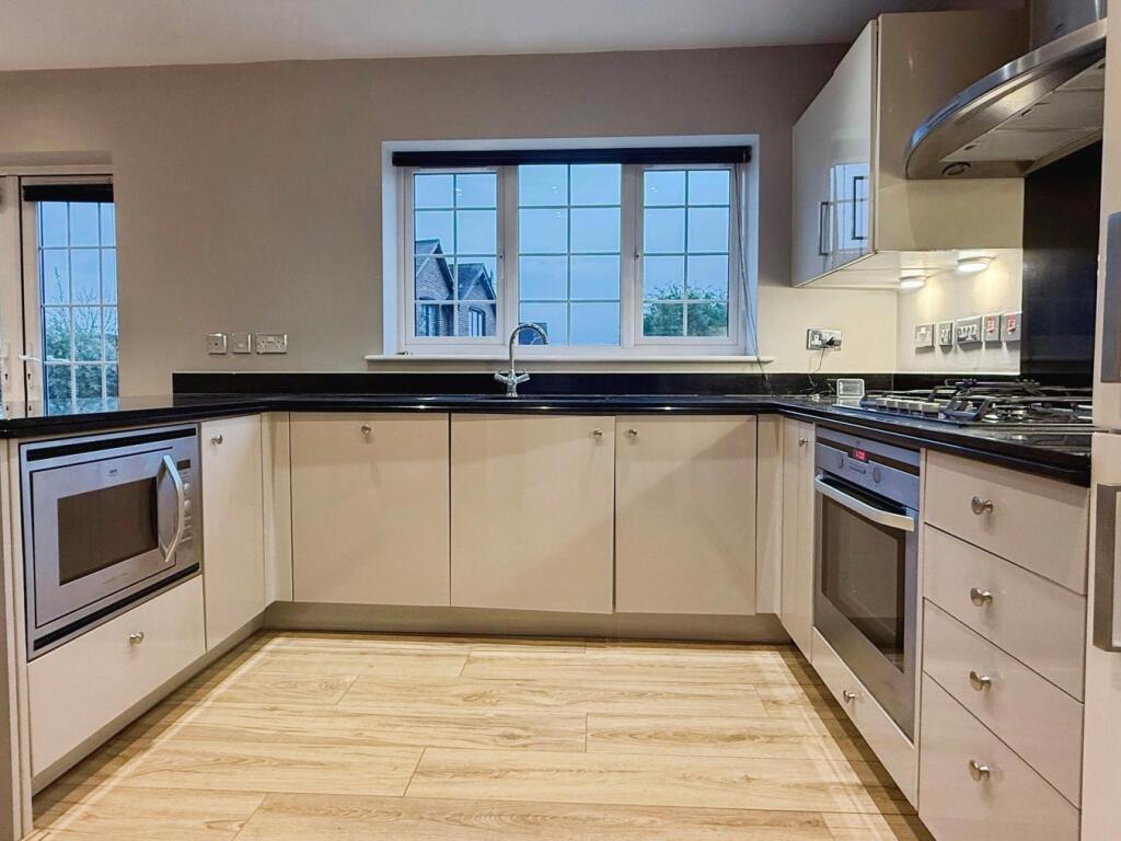 Additional image 4 of Meadow View, Redbourn, St Albans, AL3