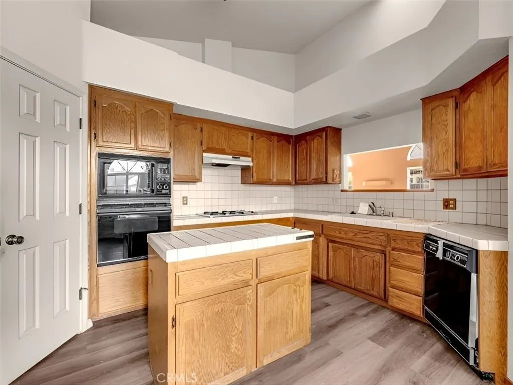 Additional image 14 of 2132 hope Lane, Redding, CA 96003