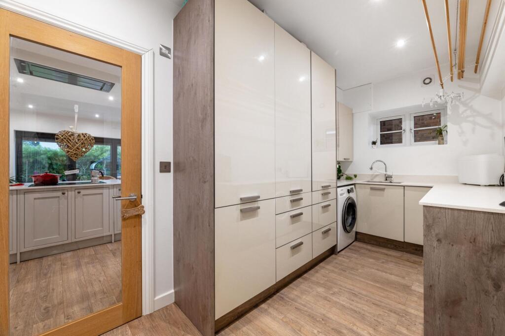 Additional image 13 of Bucknalls Drive, Bricket Wood, AL2