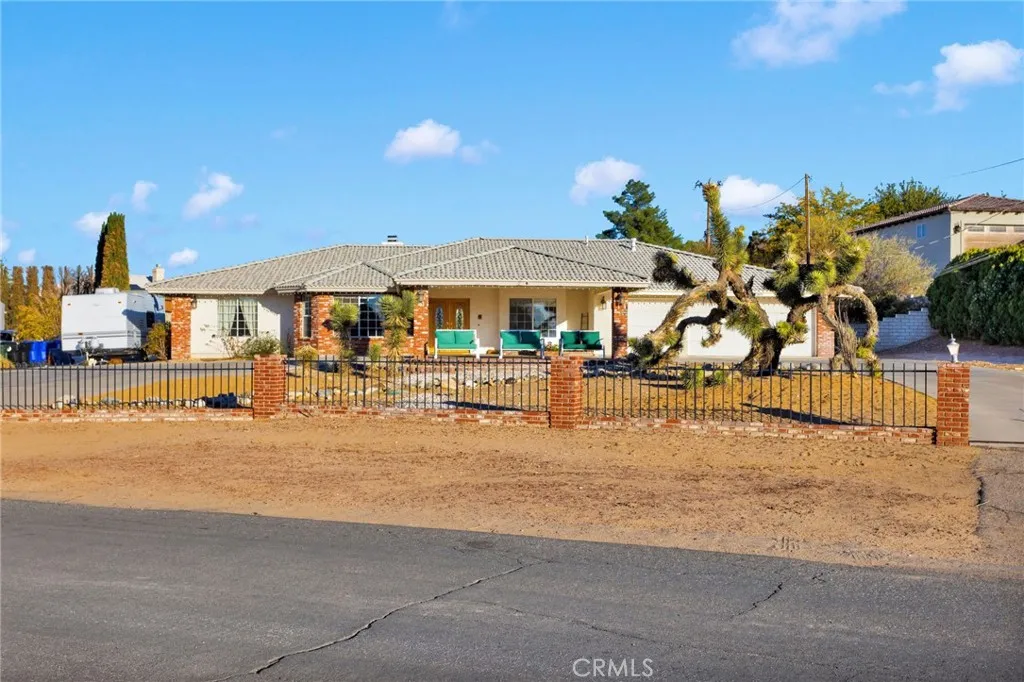 Additional image 76 of 20125 Eyota Rd, Apple Valley, CA 92308