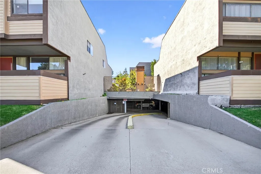 Additional image 58 of 421 S Van Ness Ave Unit 6, Los Angeles, CA 90020