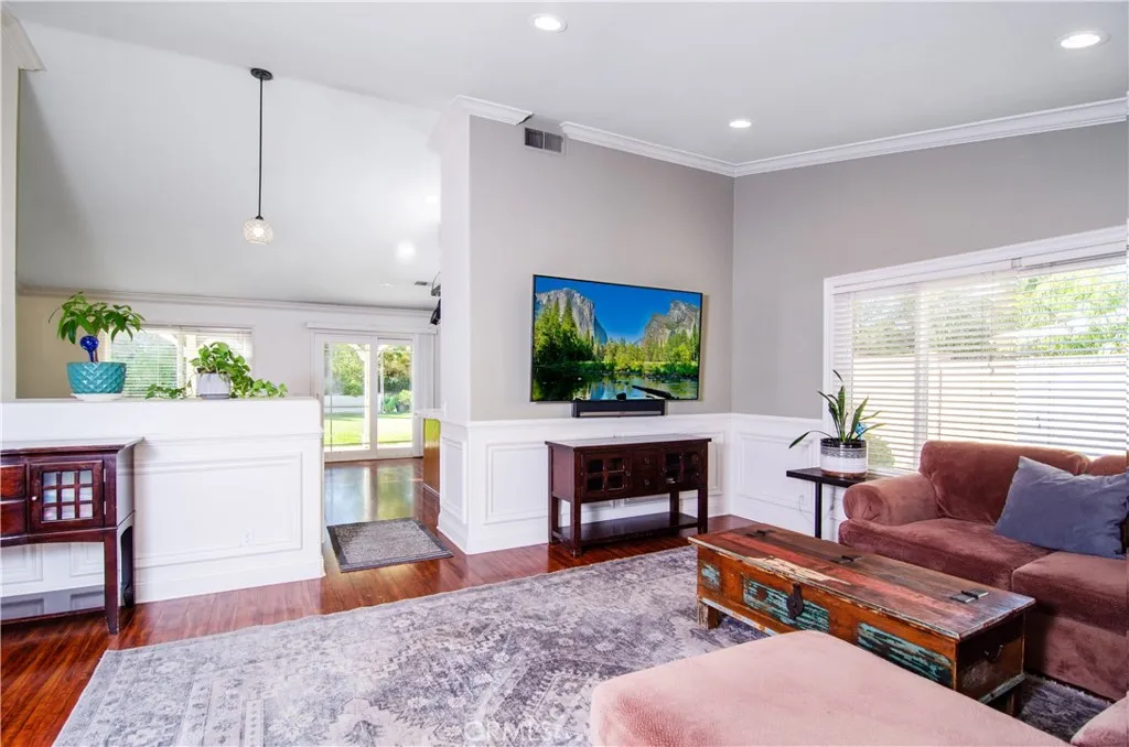 Additional image 6 of 19727 Skyview Court, Canyon Country, CA 91351