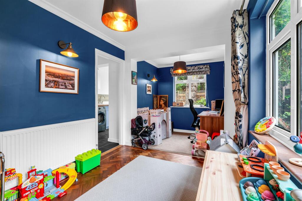 Additional image 10 of Digswell Lane, Welwyn