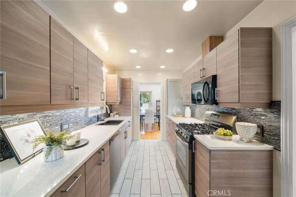 Additional image 36 of 2027 E Appleton St Unit 1, Long Beach, CA 90803