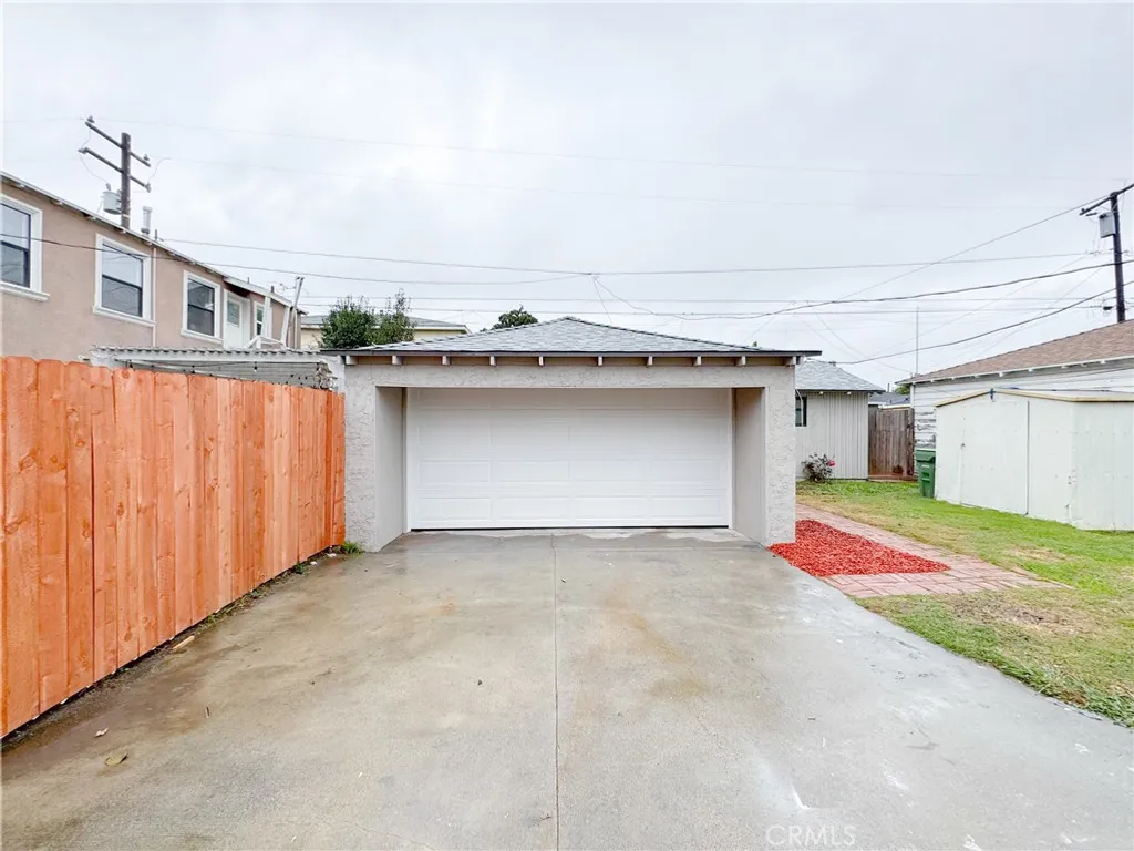 Property image for 5557 Lemon Avenue, Long Beach, CA 90805