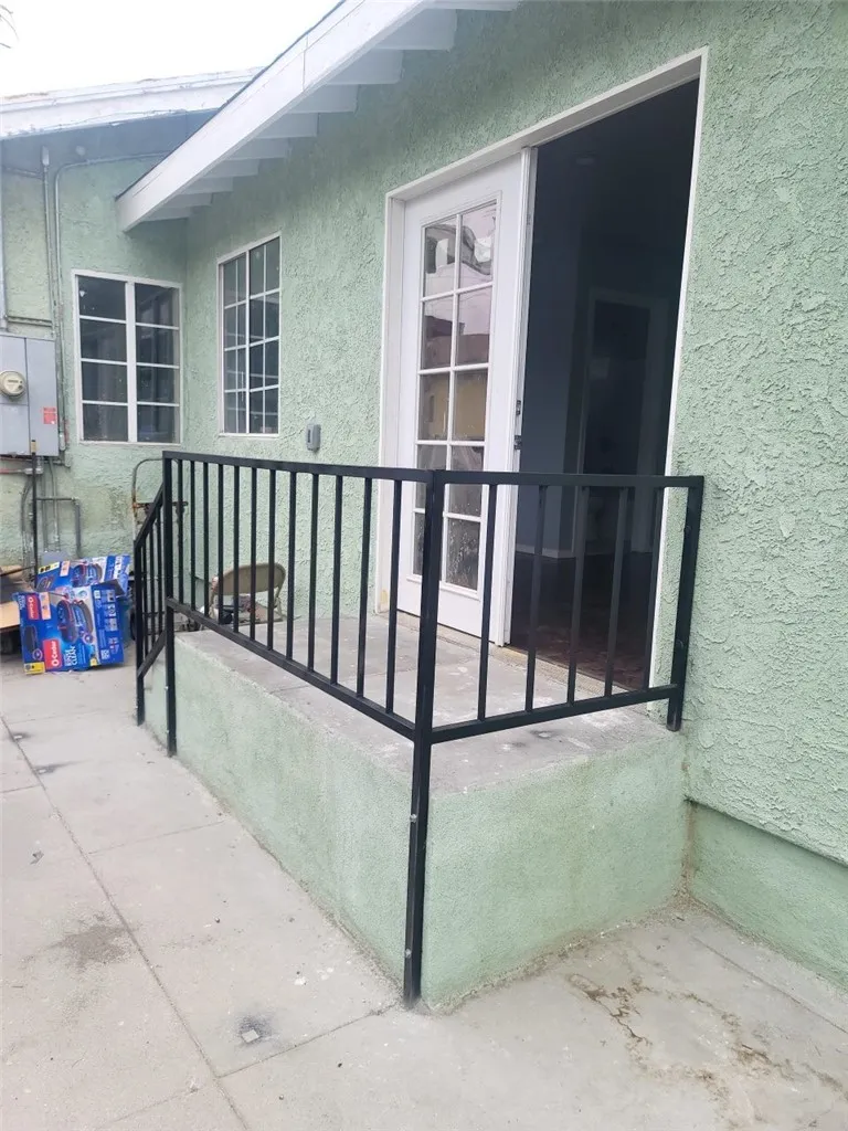Additional image 39 of 1524 E 75th St, Los Angeles, CA 90001