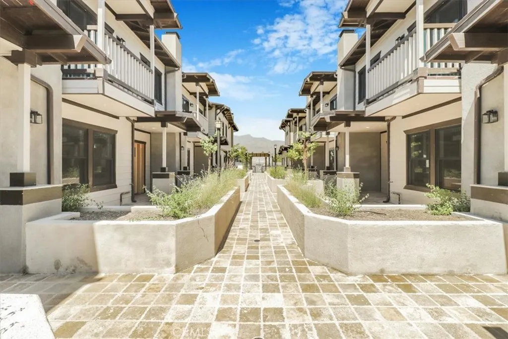 Additional image 72 of 569 Lincoln Avenue Unit 8, Pasadena, CA 91103