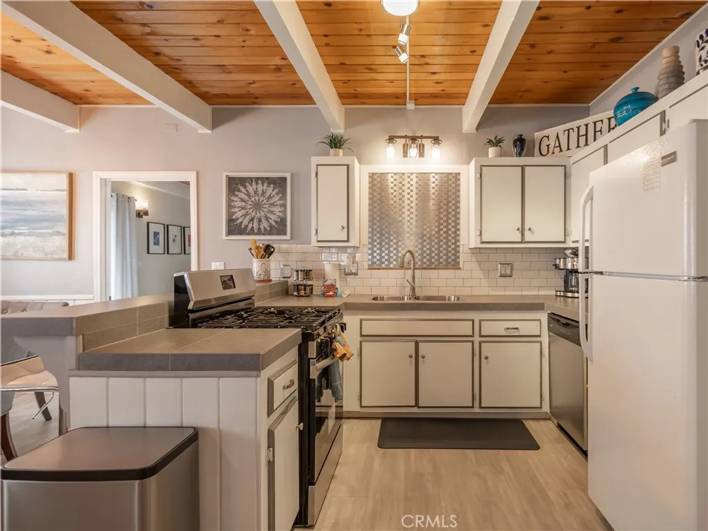 Additional image 13 of 1037 Sequoia Dr, Big Bear City, CA 92314