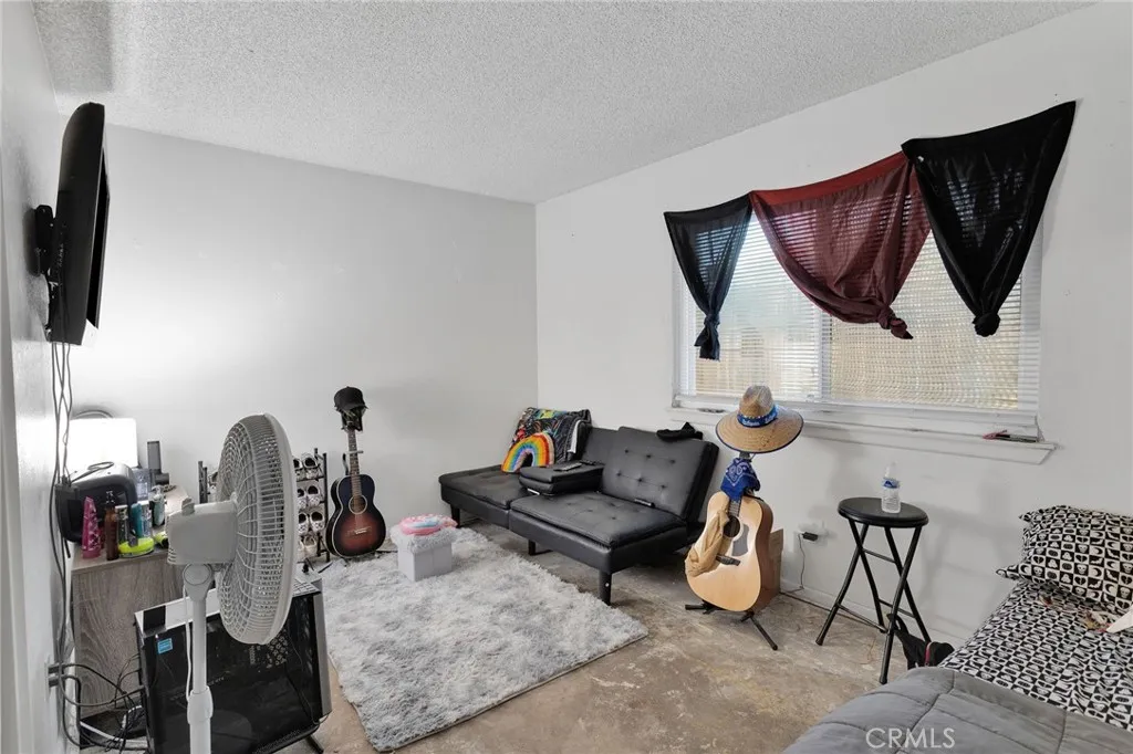 Additional image 25 of 13167 Olathe Road, Apple Valley, CA 92308