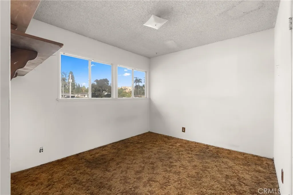 Additional image 62 of 18928 Victory Boulevard, Tarzana, CA 91335