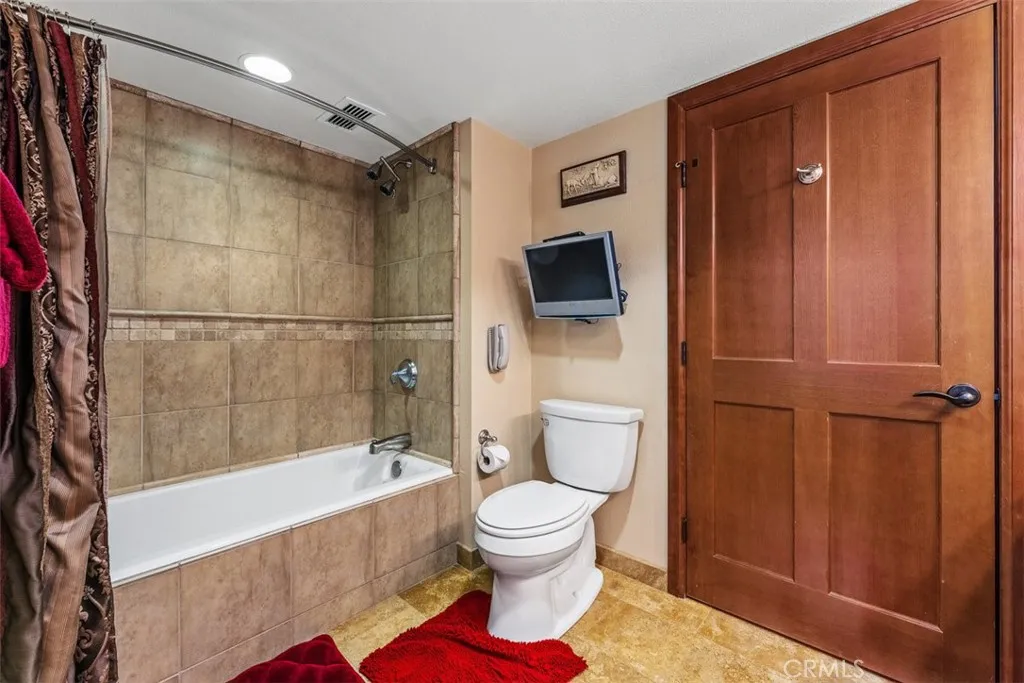 Additional image 71 of 400 Squaw Creek, Olympic Village, CA 96146