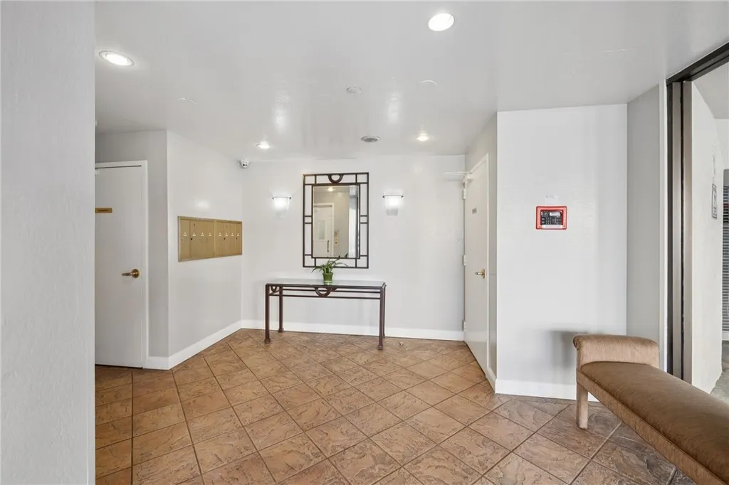 Additional image 51 of 373 Lombard St, San Francisco, CA 94133