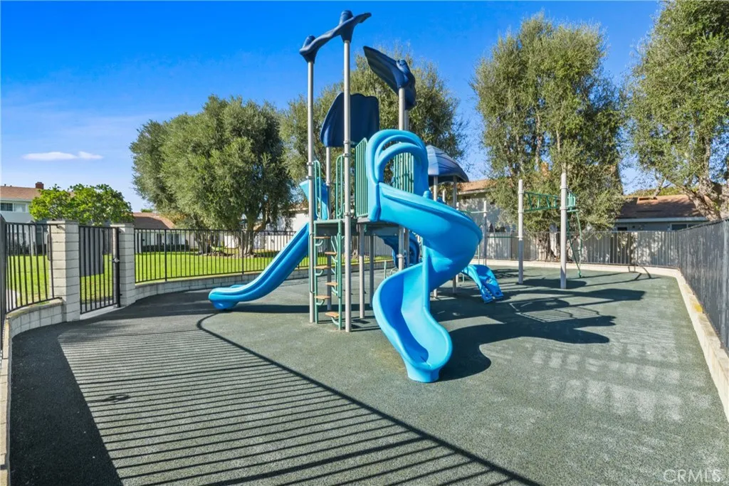 Additional image 36 of 9962 Continental Drive, Huntington Beach, CA 92646