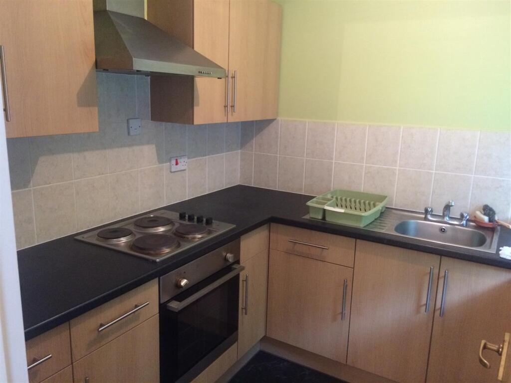 Additional image 4 of Tudor Close, Hatfield