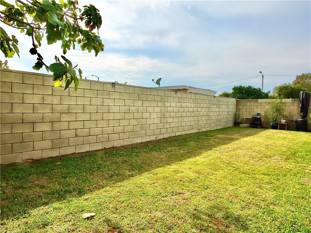 Additional image 72 of 1242 Sultan Cir, Carson, CA 90746