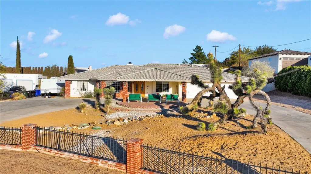 Additional image 64 of 20125 Eyota Rd, Apple Valley, CA 92308