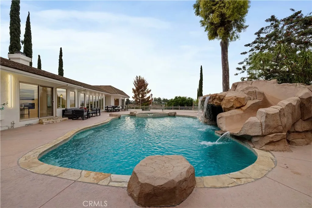 Additional image 122 of 4651 Ellenita Ave., Tarzana, CA 91356