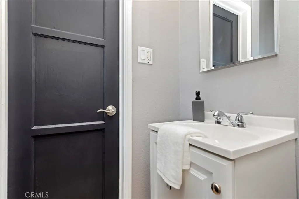 Additional image 23 of 1905 W 115th St, Los Angeles, CA 90047