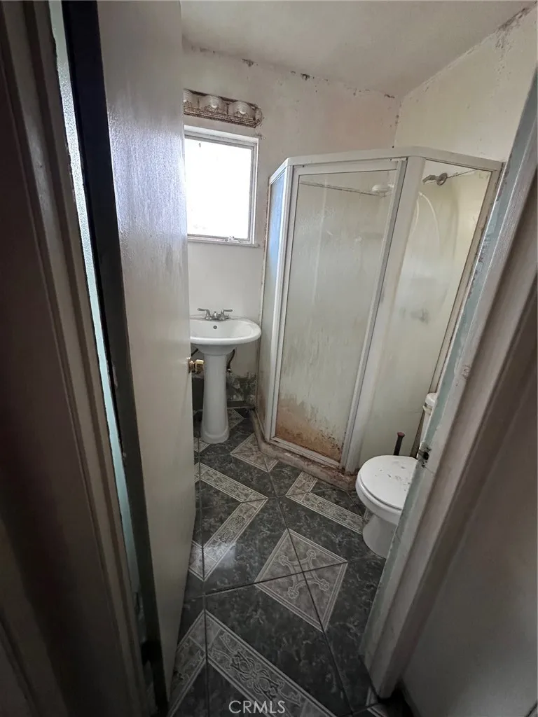 Additional image 20 of 262 N Larch Avenue, Rialto, CA 92376