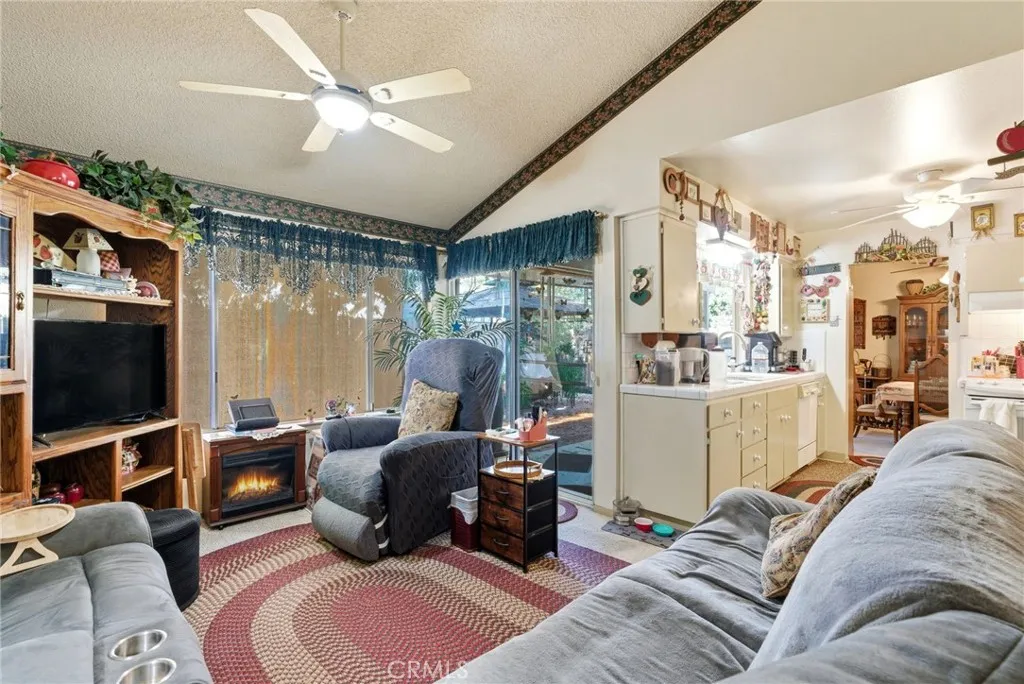 Additional image 15 of 1927 S Chinowth Street, Visalia, CA 93277