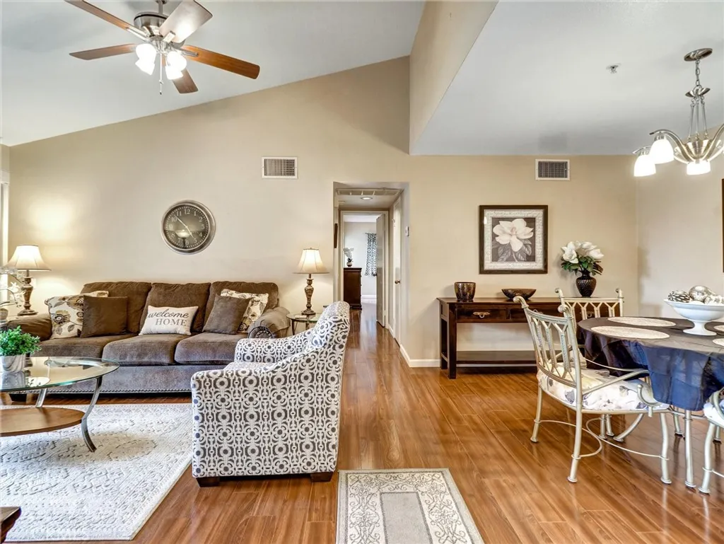 Additional image 3 of 222 N Calle El Segundo Unit 565, Palm Springs, CA 92262