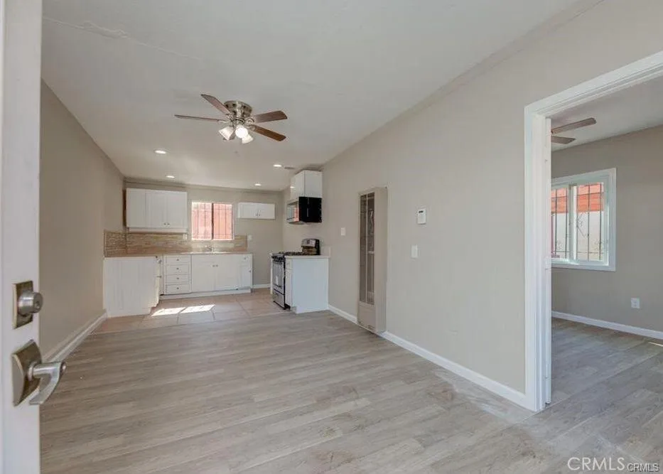 Additional image 33 of 542 W 105th Street, Los Angeles, CA 90044