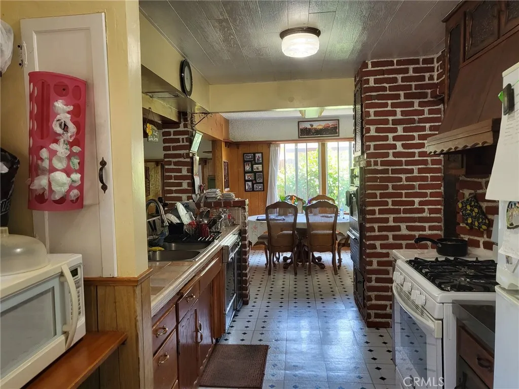 Additional image 10 of 14125 Burton Street, Panorama City, CA 91402