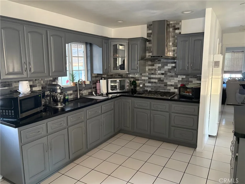 Additional image 11 of 12233 Compton Avenue, Los Angeles, CA 90059