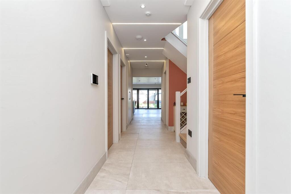 Additional image 20 of South Riding, Bricket Wood, St. Albans