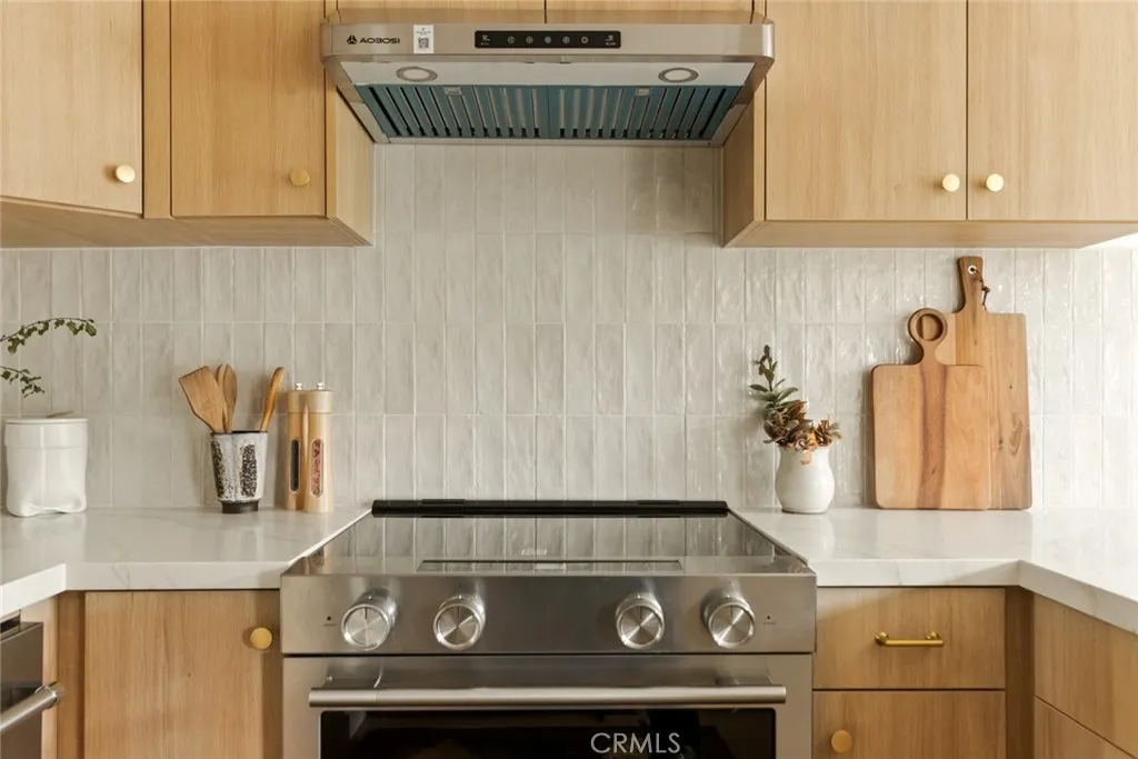 Additional image 11 of 334 Gladys Avenue Unit 305, Long Beach, CA 90814