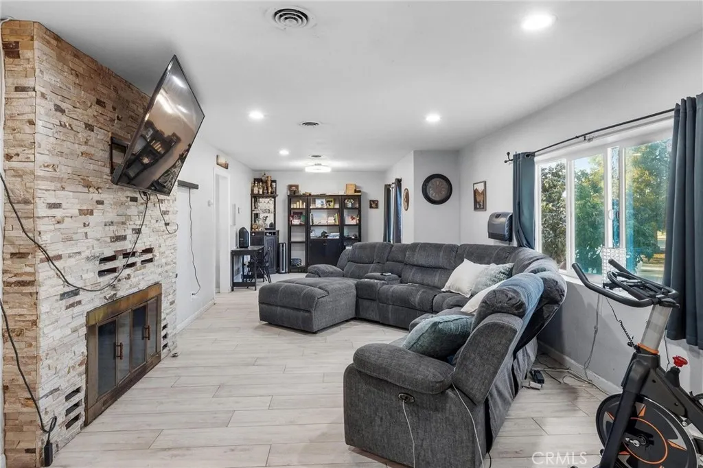 Additional image 41 of 1929 E Oakland Ave, Hemet, CA 92544