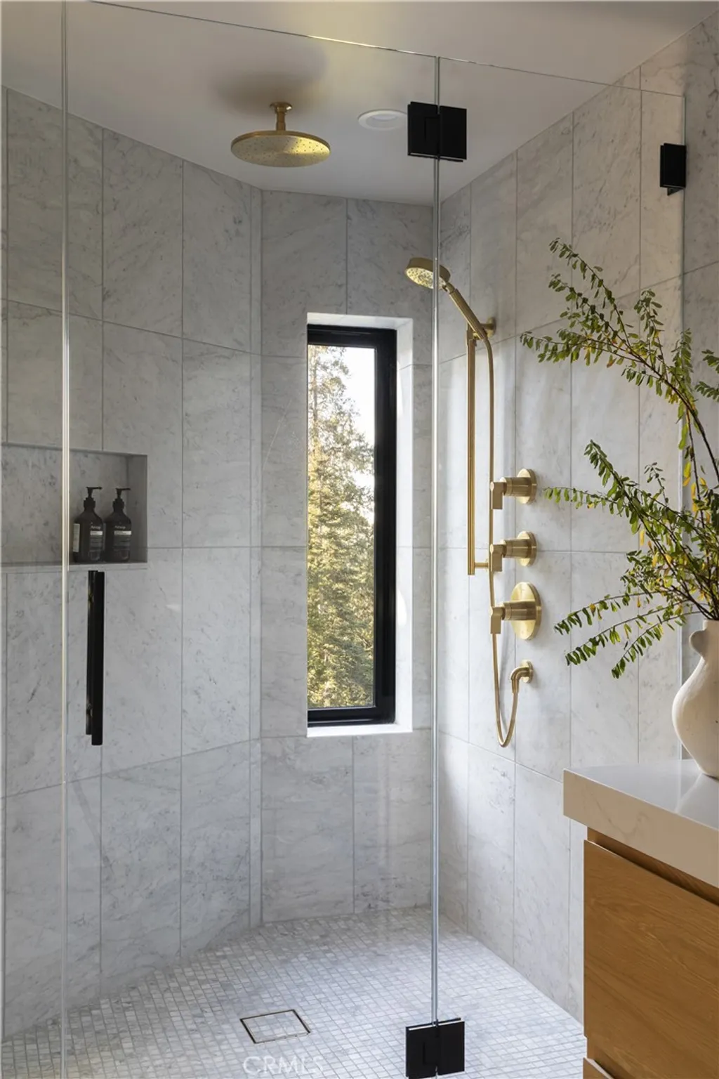 Additional image 20 of 654 S Cumberland Dr, Lake Arrowhead, CA 92352