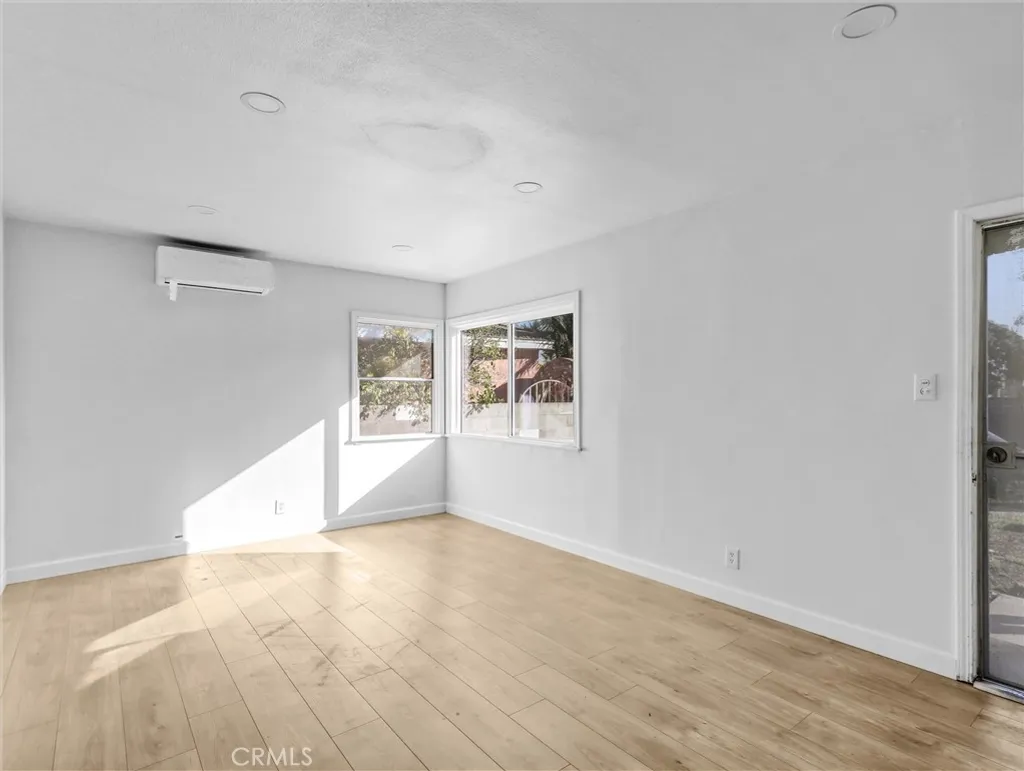 Additional image 6 of 639 E 105th St, Los Angeles, CA 90002