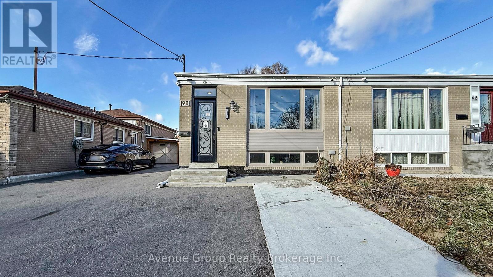 Property image for 98 TOPCLIFF AVENUE|Toronto (Glenfield-Jane Heights), Ontario M3N1L8