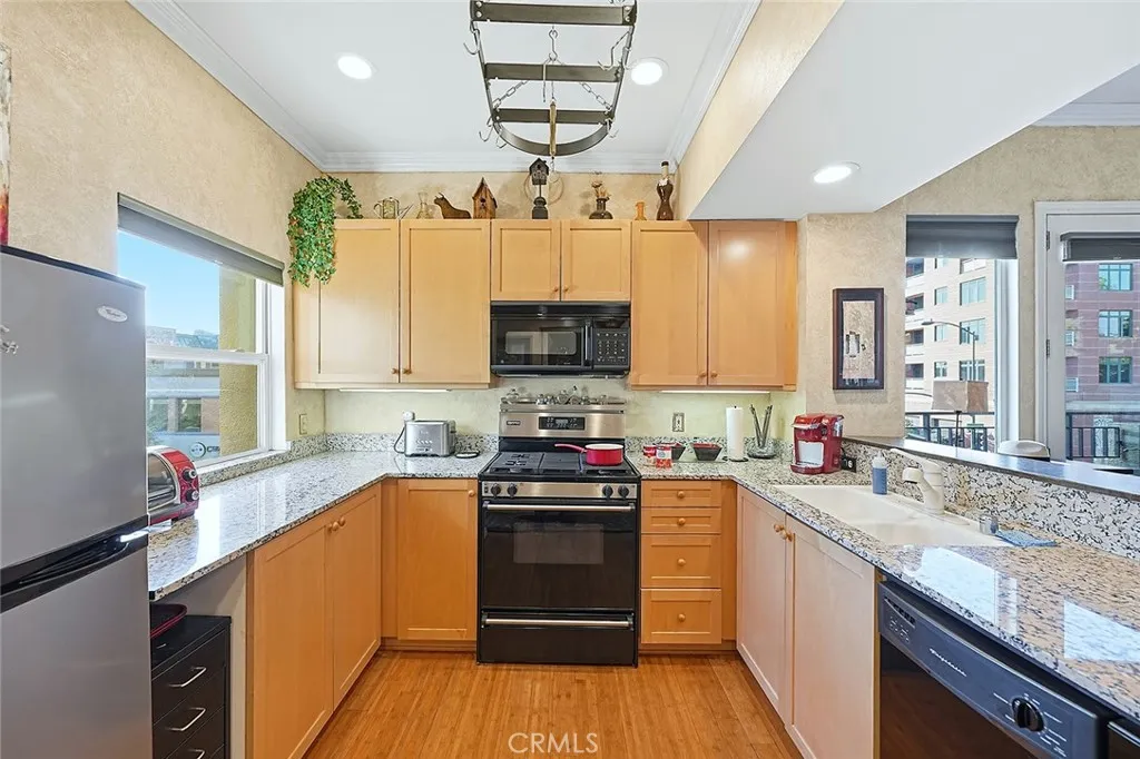 Additional image 34 of 80 N Raymond Avenue Unit 212, Pasadena, CA 91103