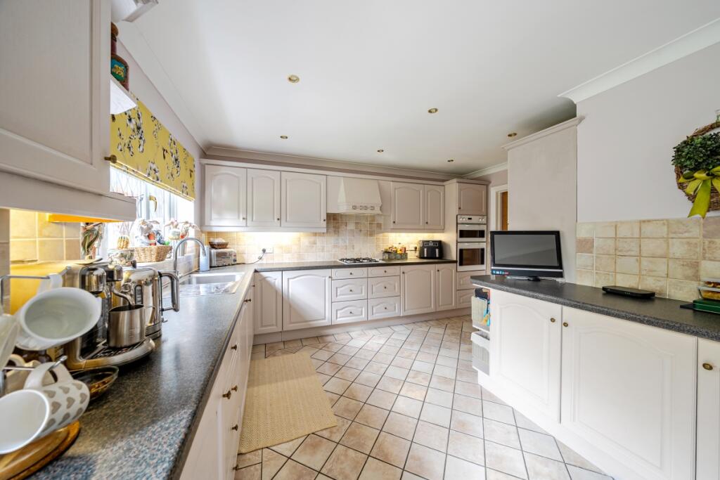 Additional image 11 of Oaklea Welwyn AL6